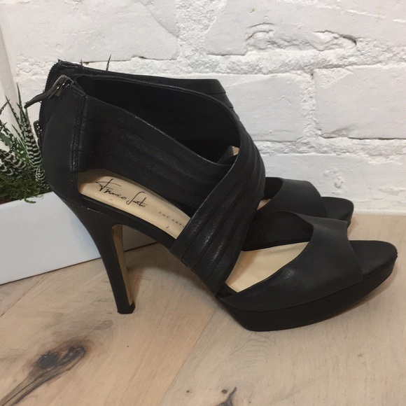 Franco Sarto Shoes - Beautiful Black  Leather Heels